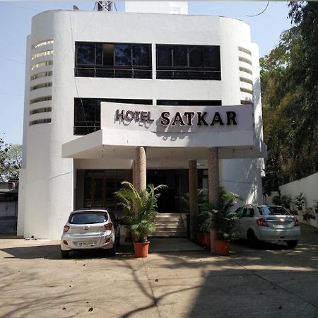 פונה Hotel Satkar מראה חיצוני תמונה